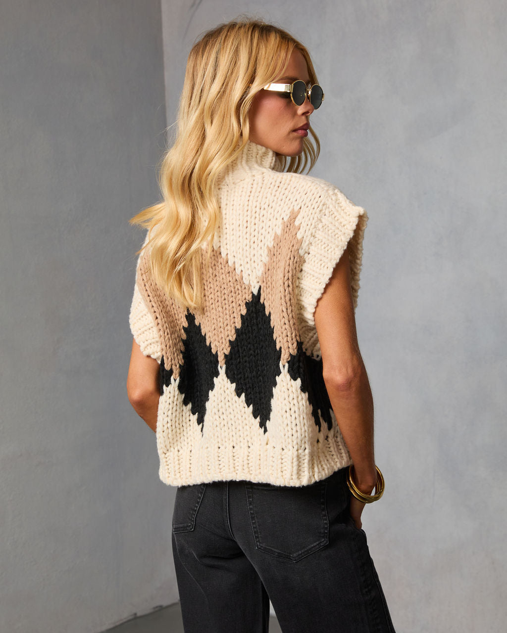 Levvey Turtleneck Aryle Print Sweater