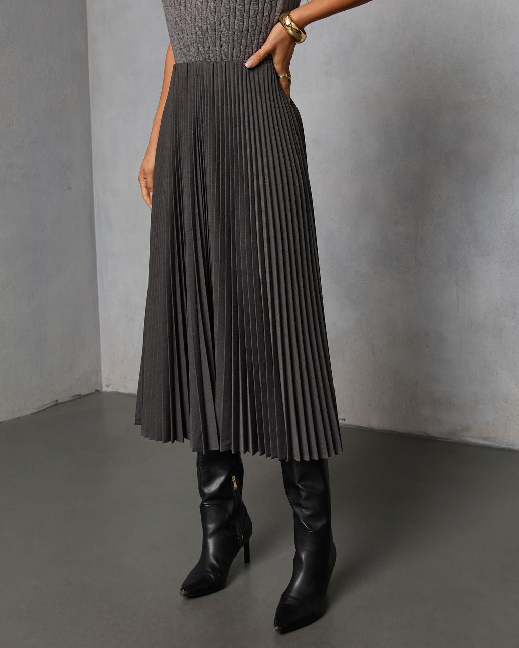 Vionette Pleated Midi Skirt