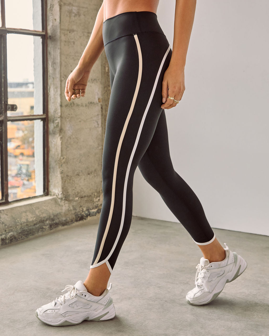 Victory Lap Contrast Piping Leggings